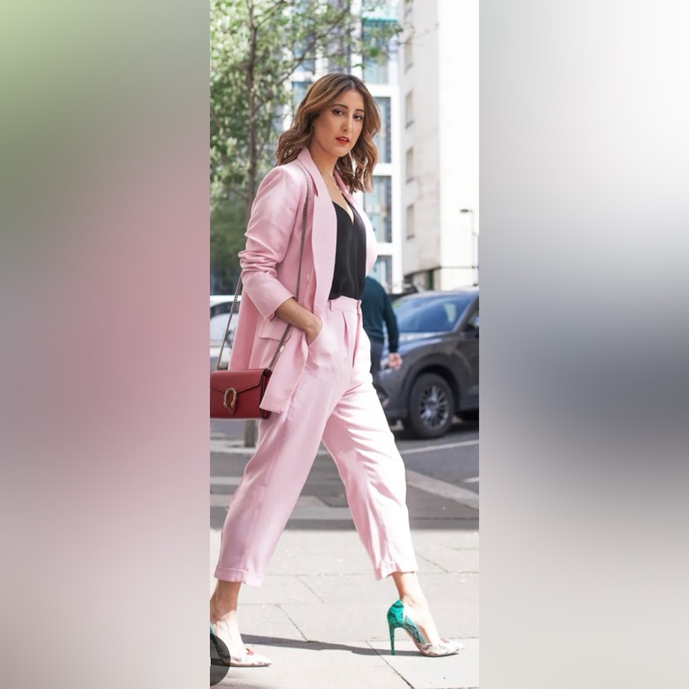 Zara pink pants suit set. Blazer SMALL. PANTS MEDIUM